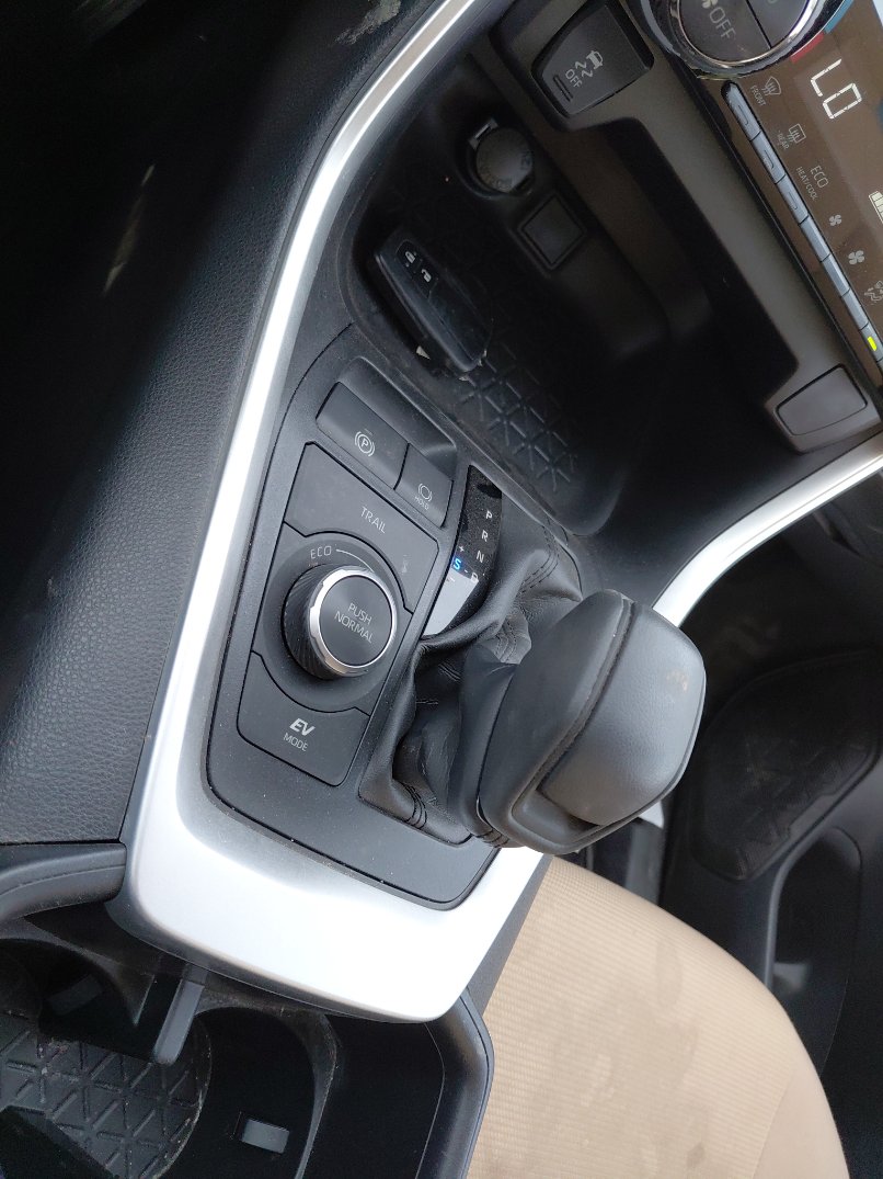 Toyota RAV4  2022 image