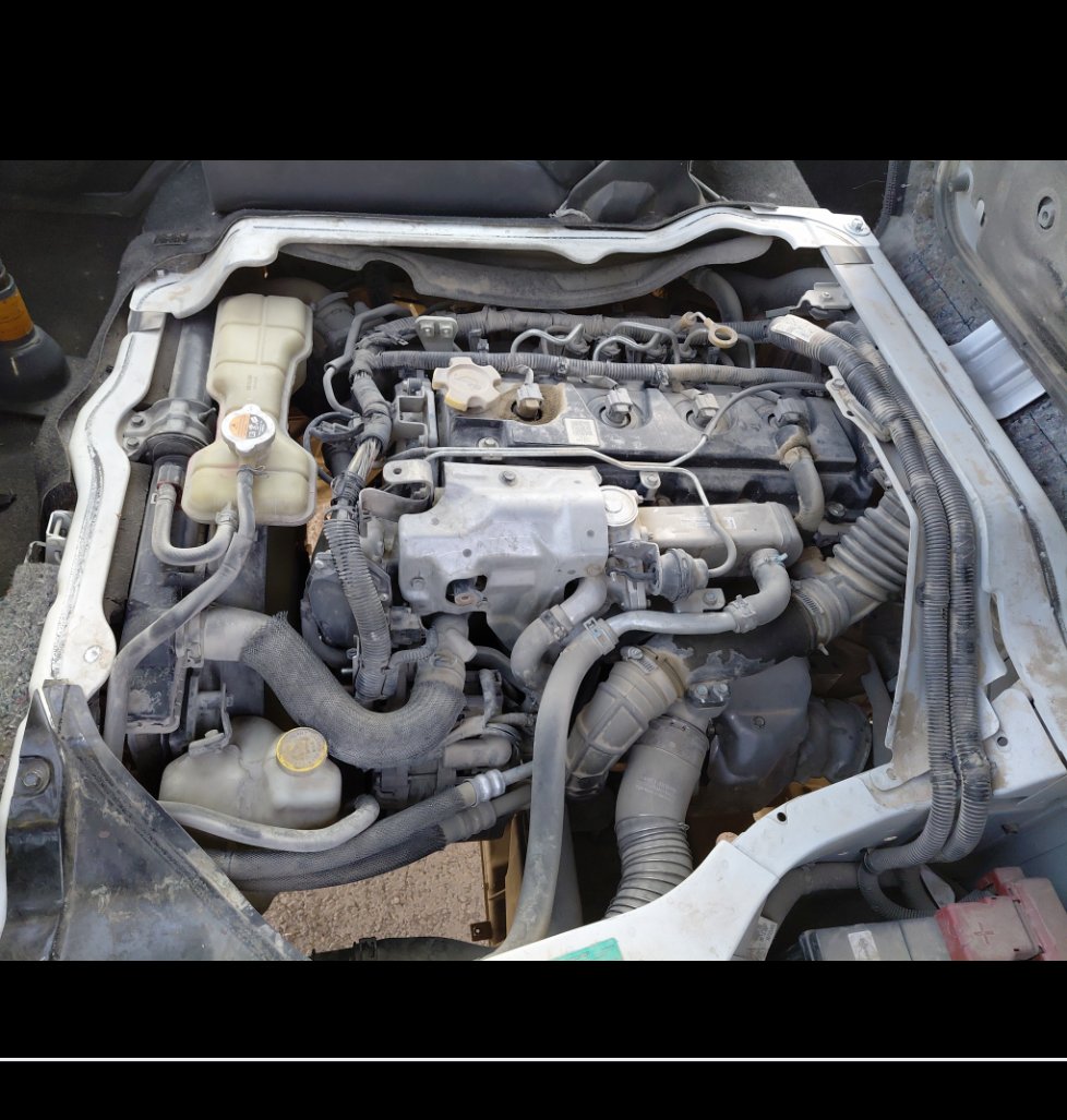 Nissan Urvan  2020 image