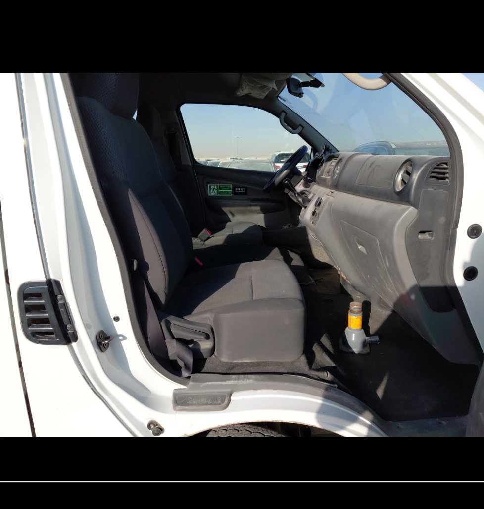 Nissan Urvan  2020 image