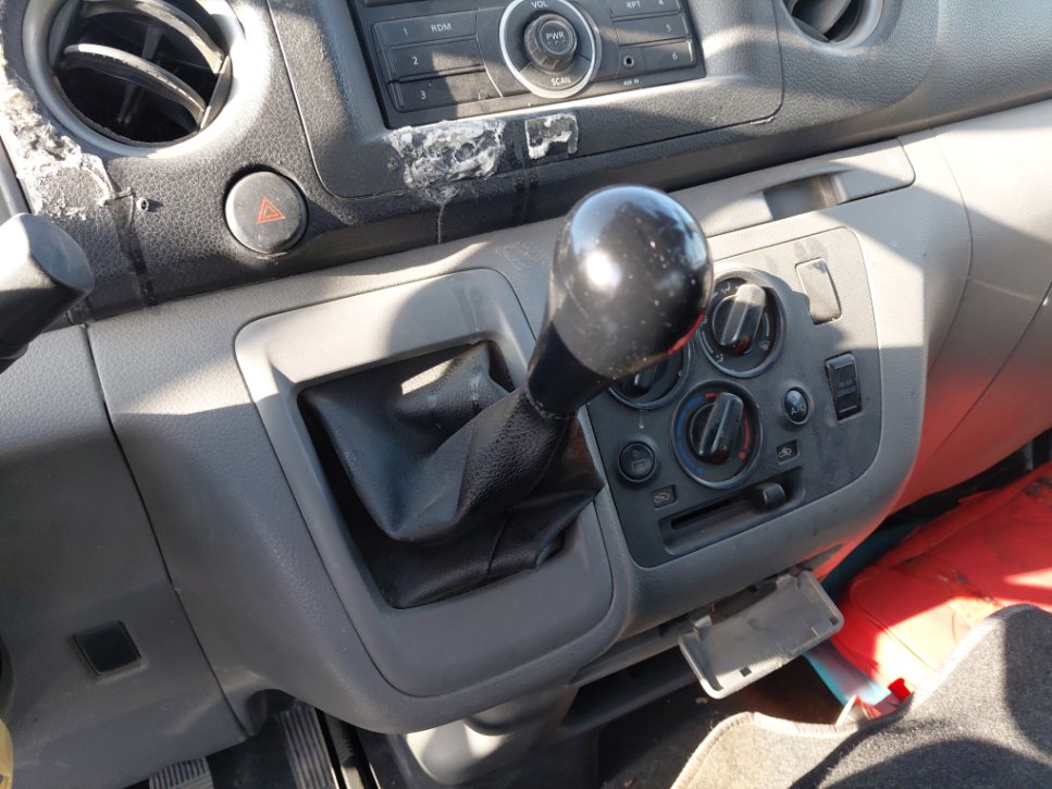 Nissan Urvan  2020 image