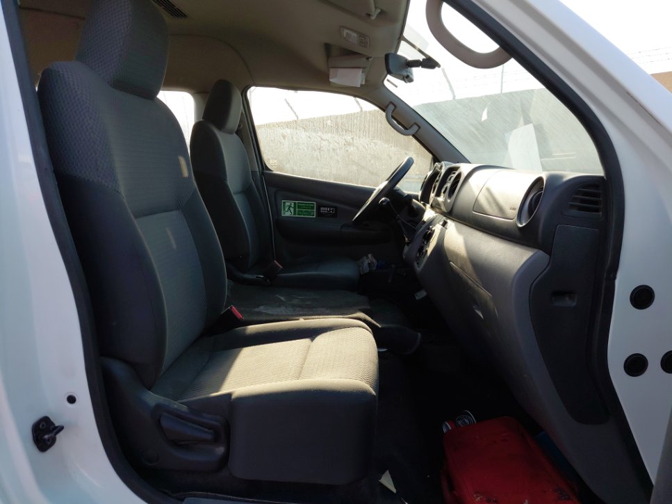 Nissan Urvan  2020 image