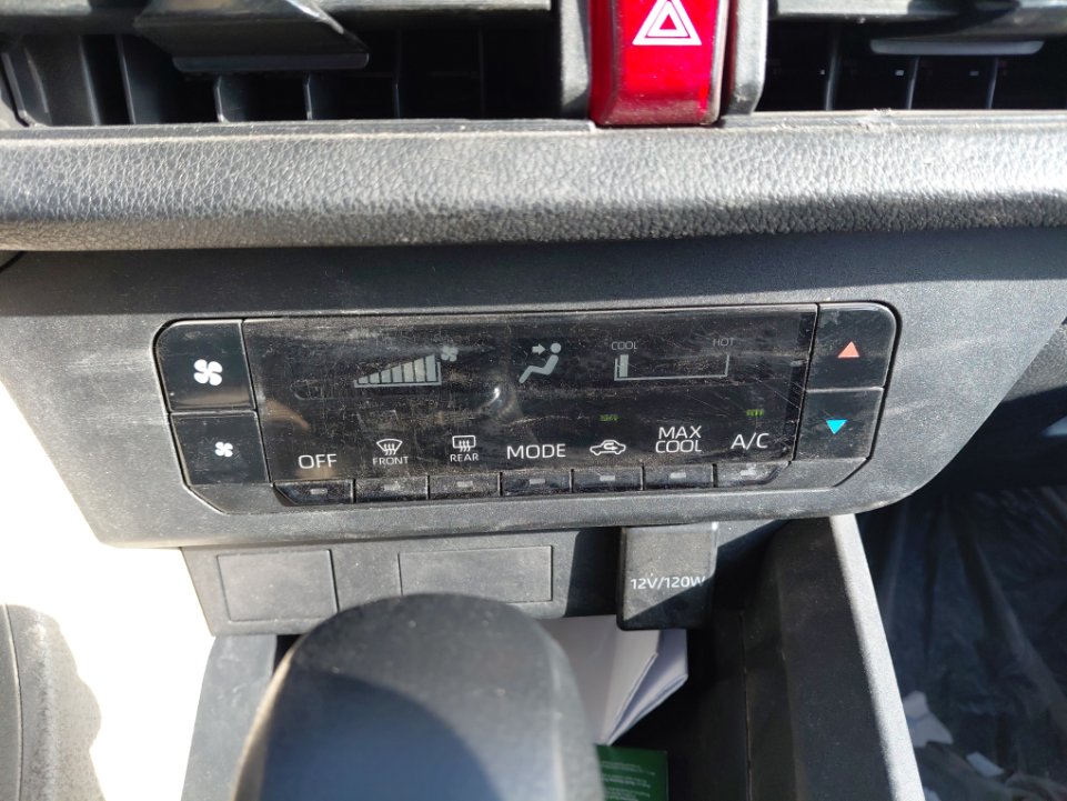 تويوتا يارس  2023 image