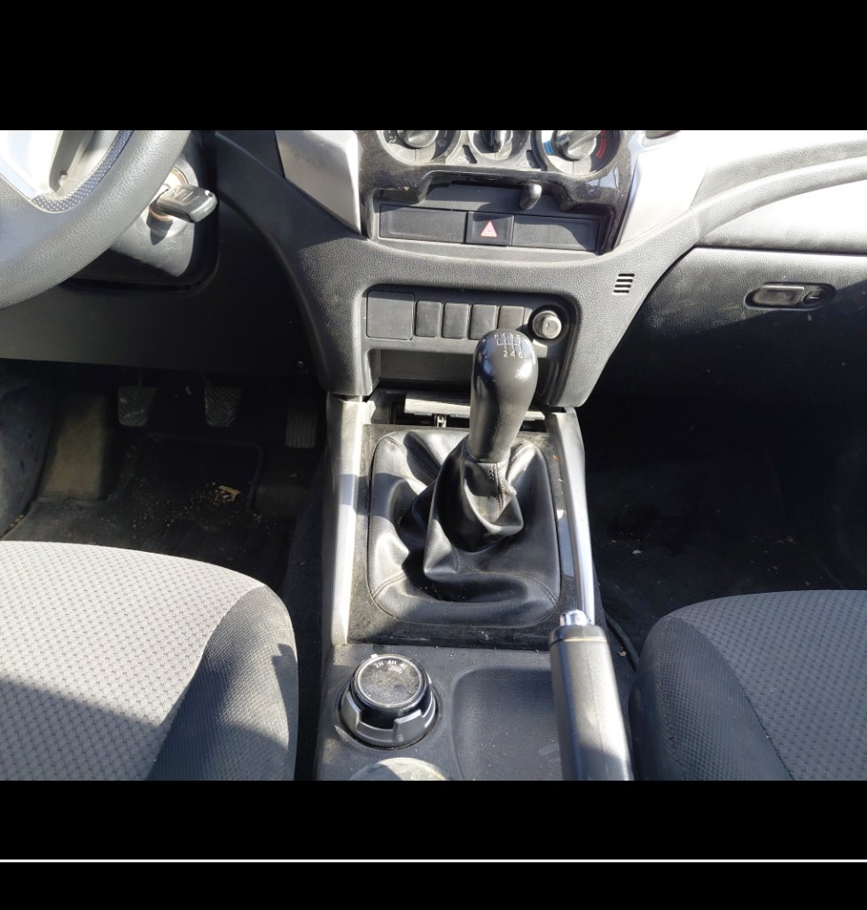 ميتسوبيشي L200 4x4 2023 image