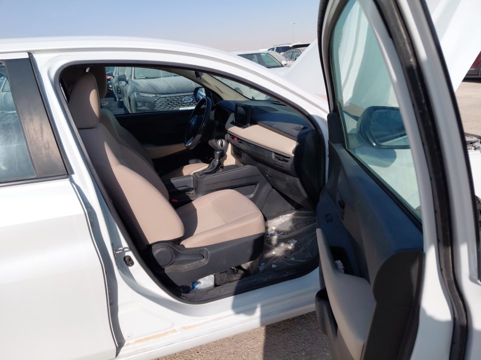 تويوتا يارس  2023 image