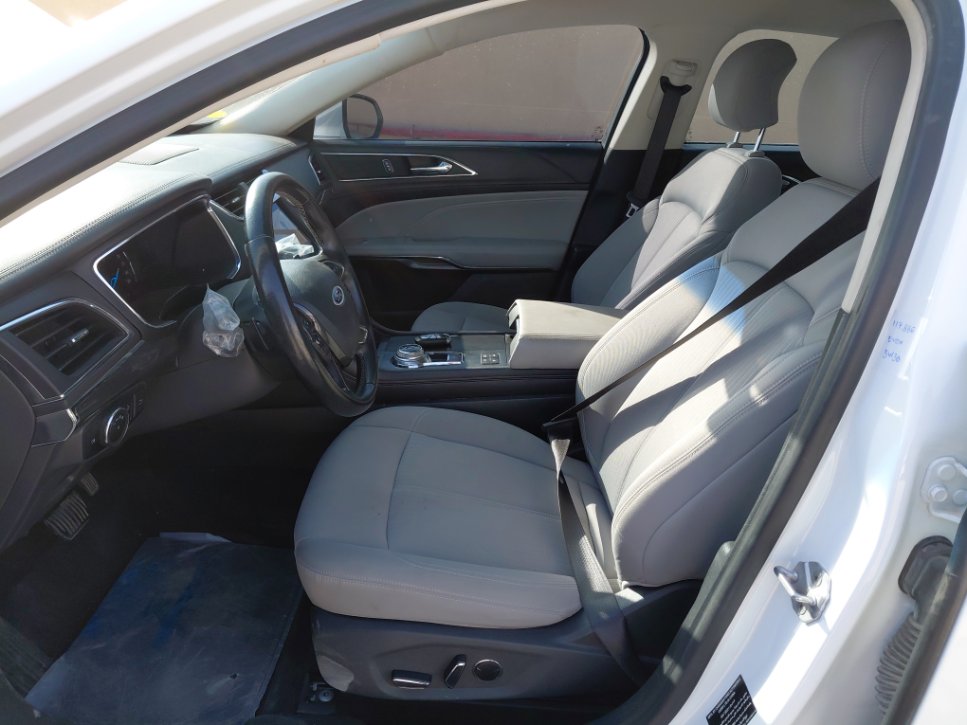 Ford Taurus  2022 image