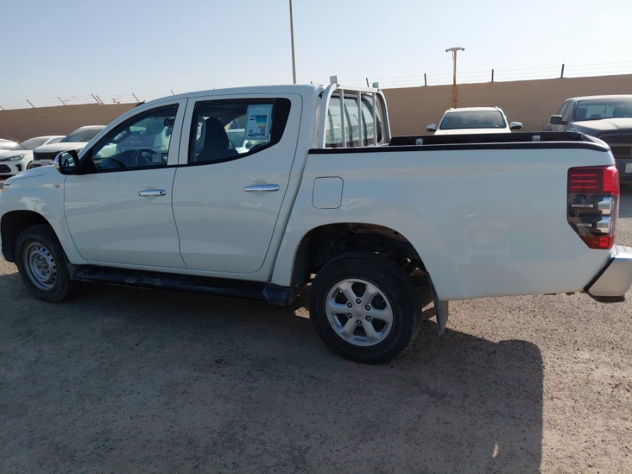 ميتسوبيشي L200 4x4 2023 image