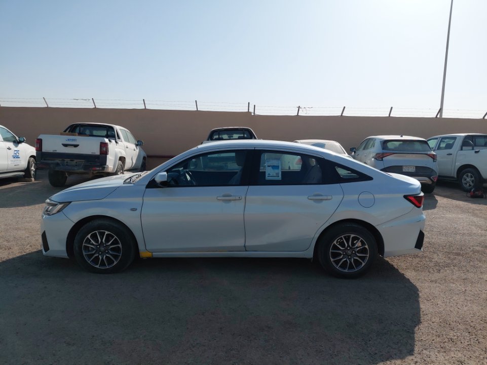 تويوتا يارس  2023 image