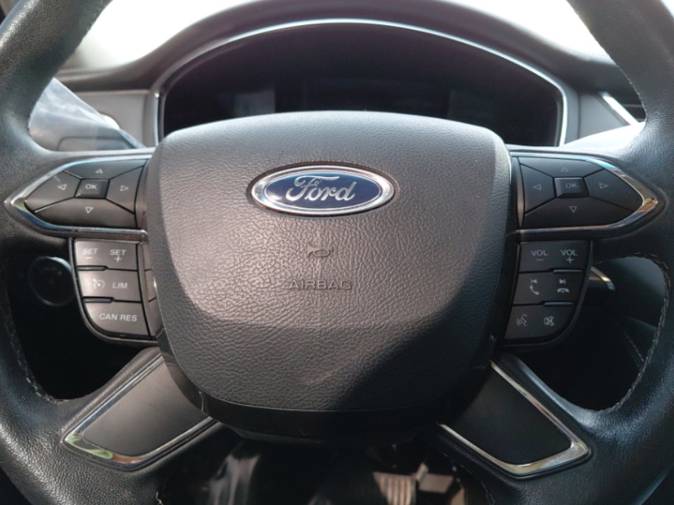 Ford Taurus  2022 image