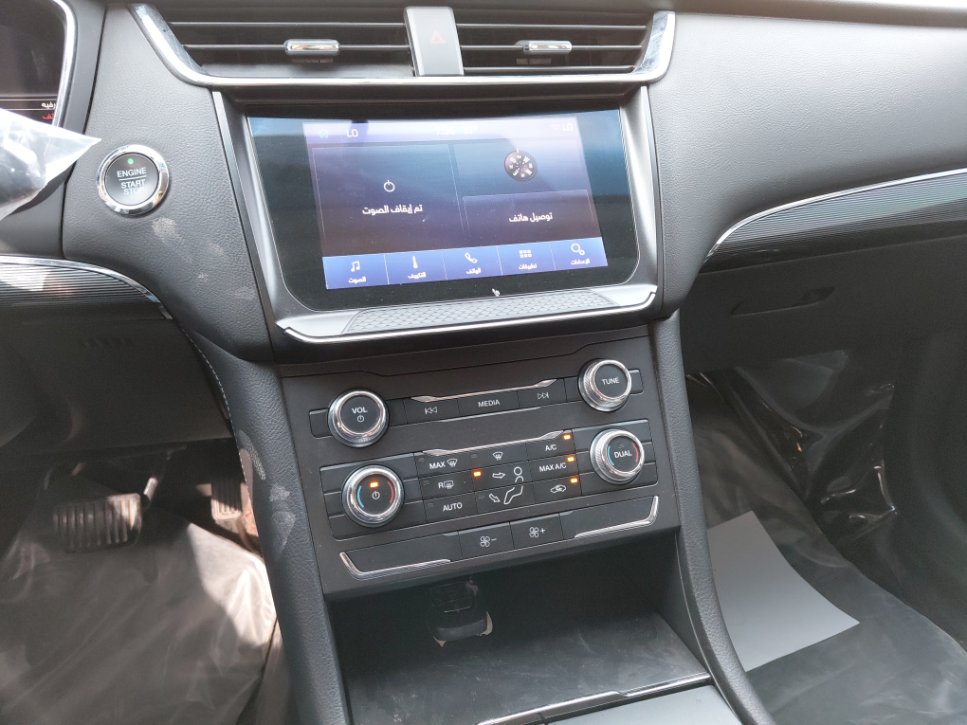 Ford Taurus  2022 image