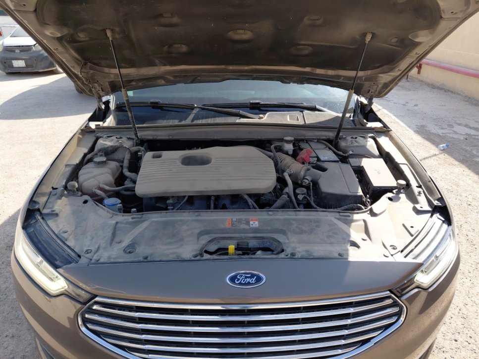 Ford Taurus  2022 image