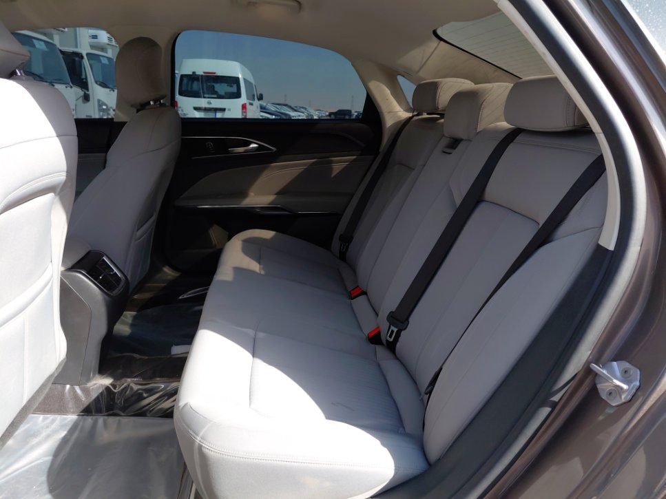 Ford Taurus  2022 image