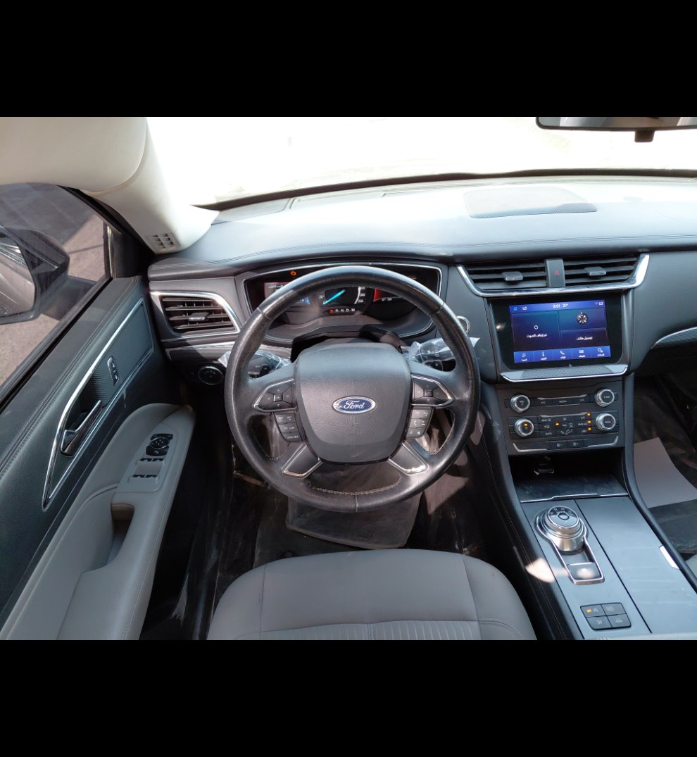 Ford Taurus  2022 image