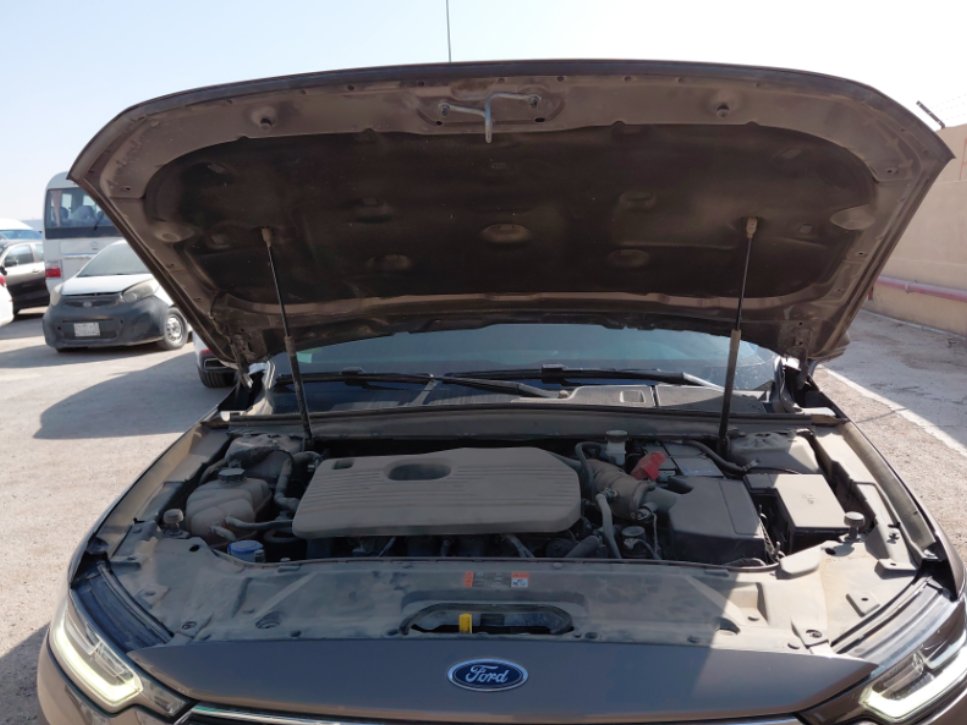 Ford Taurus  2022 image