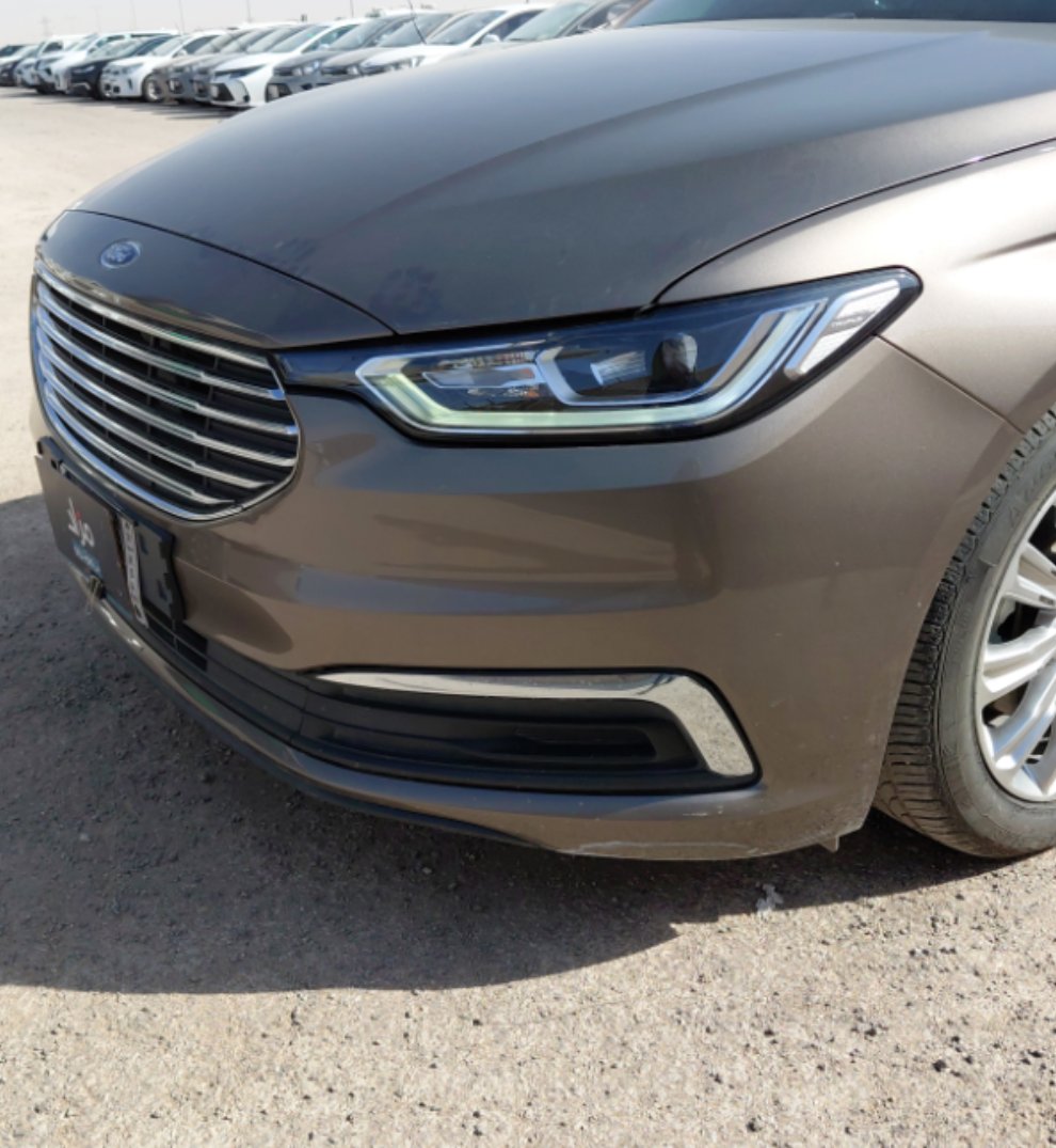 Ford Taurus  2022 image