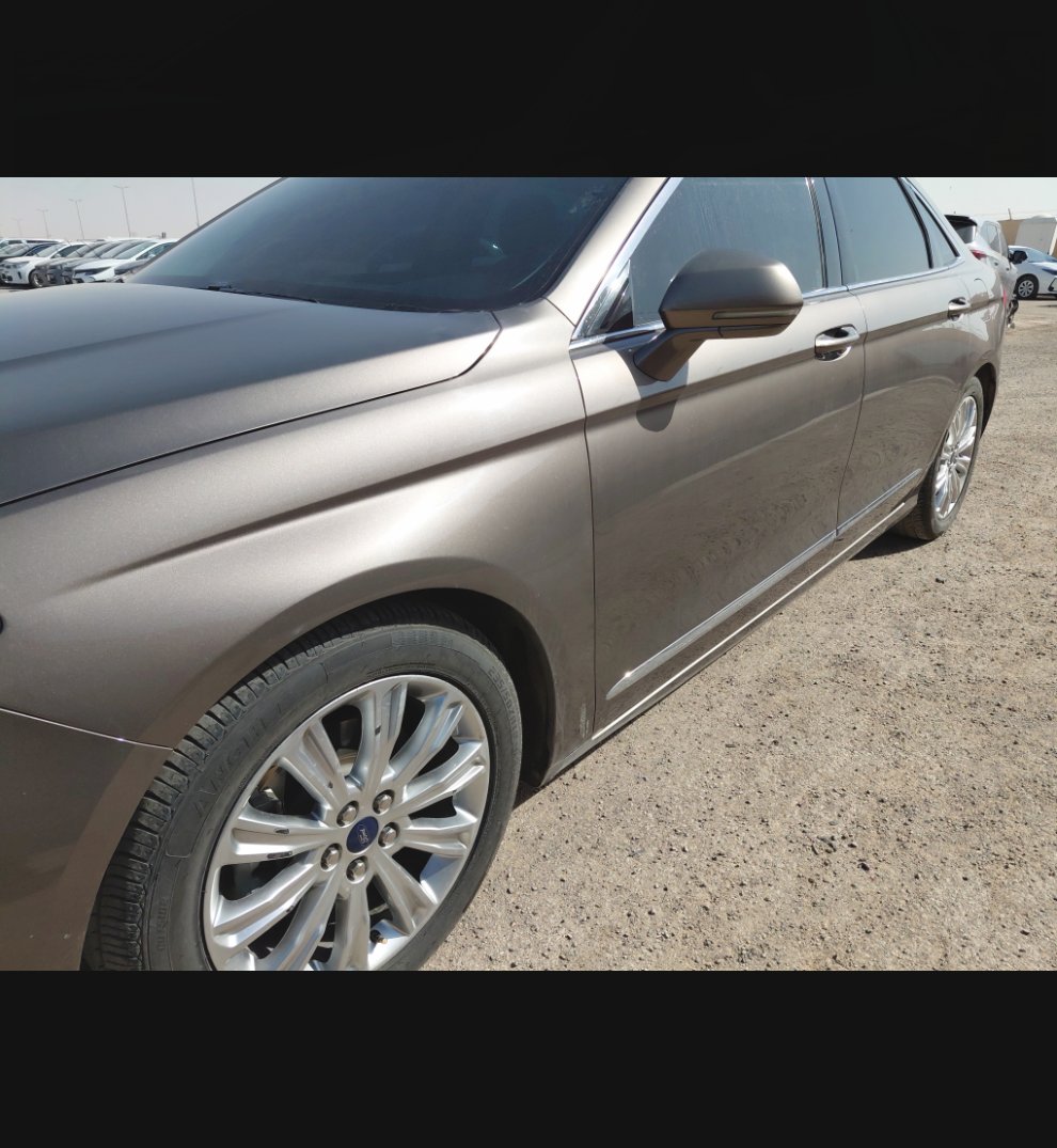 Ford Taurus  2022 image