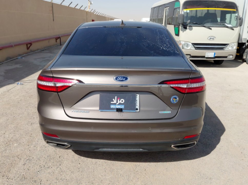 Ford Taurus  2022 image