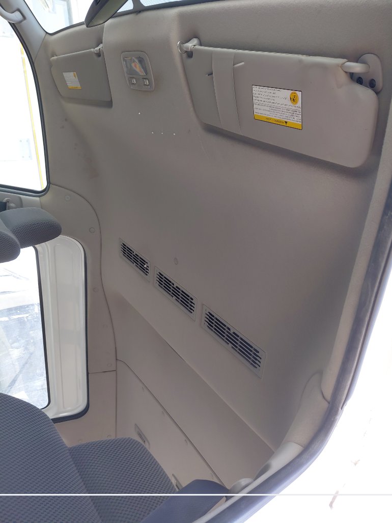 Nissan Urvan  2020 image