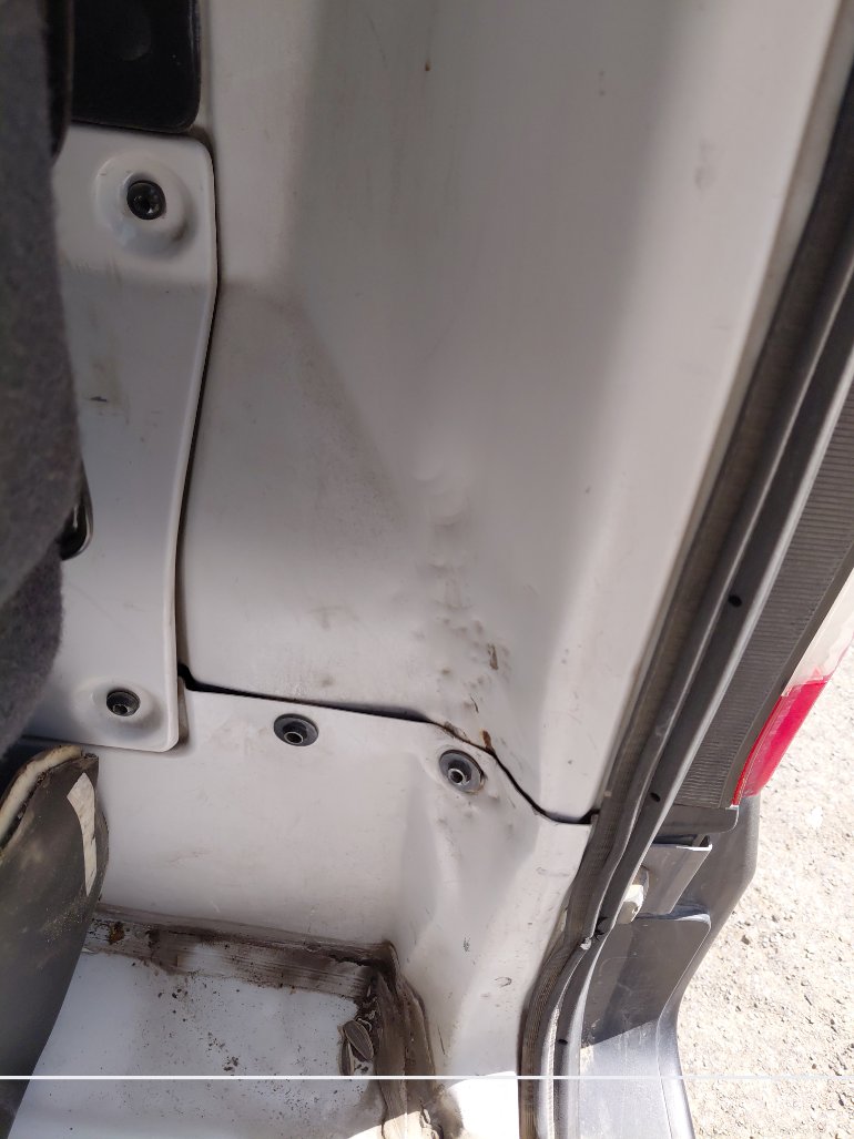 Nissan Urvan  2020 image