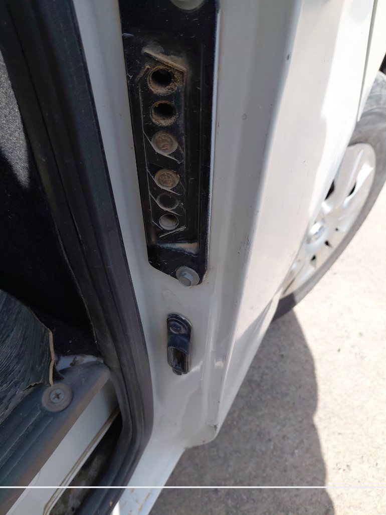 Nissan Urvan  2020 image