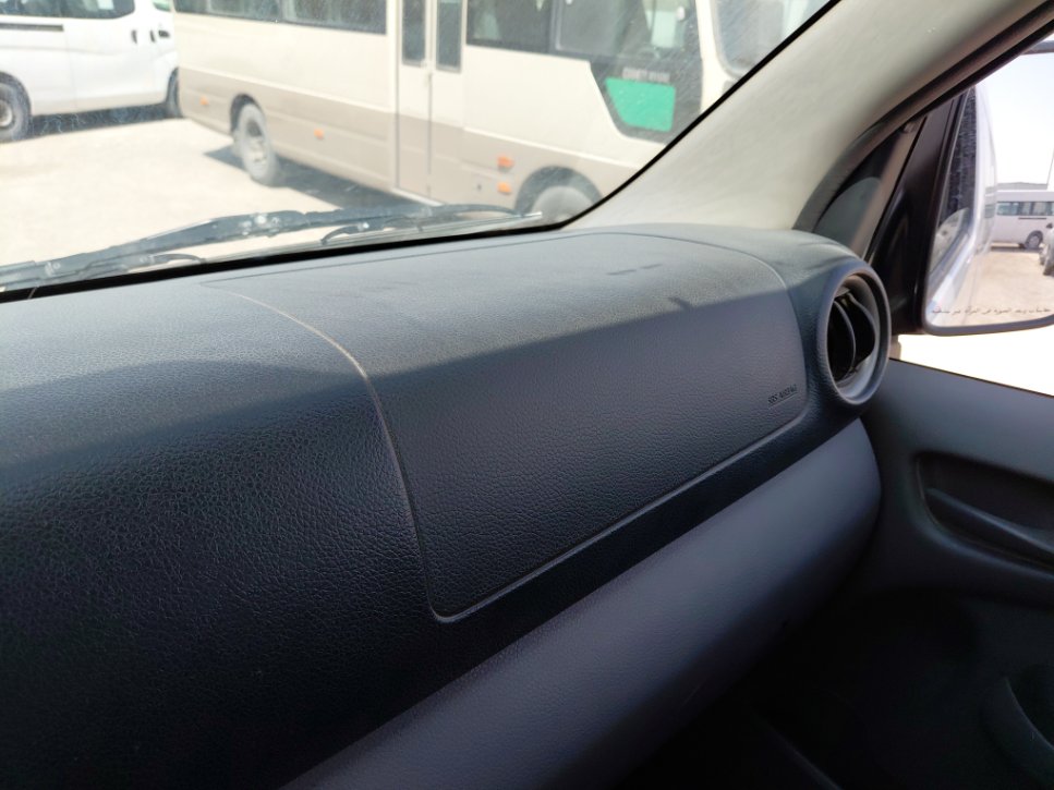 Nissan Urvan  2020 image