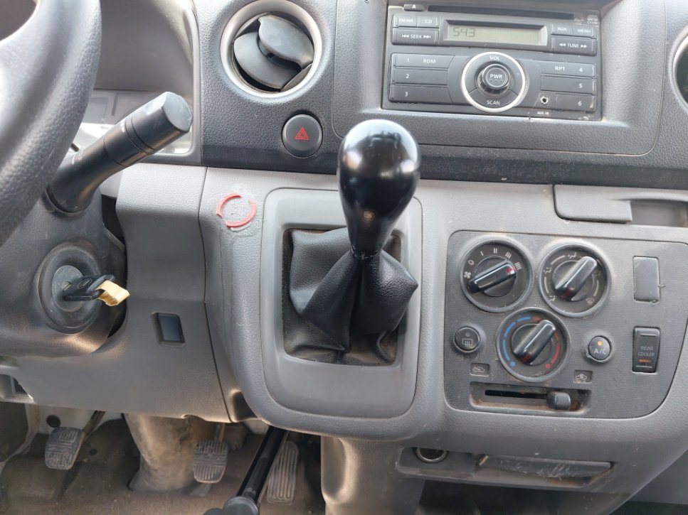 Nissan Urvan  2020 image