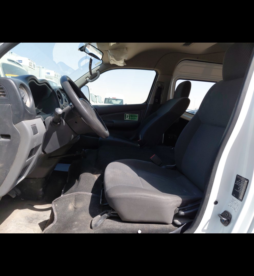 Nissan Urvan  2020 image