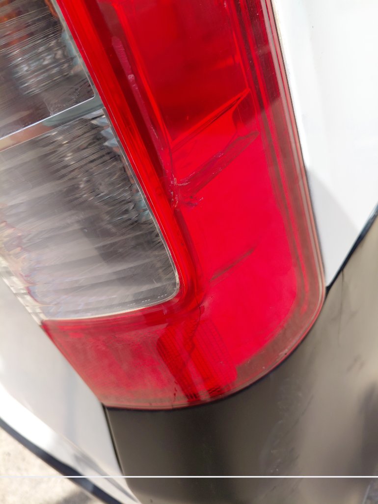 Nissan Urvan  2020 image