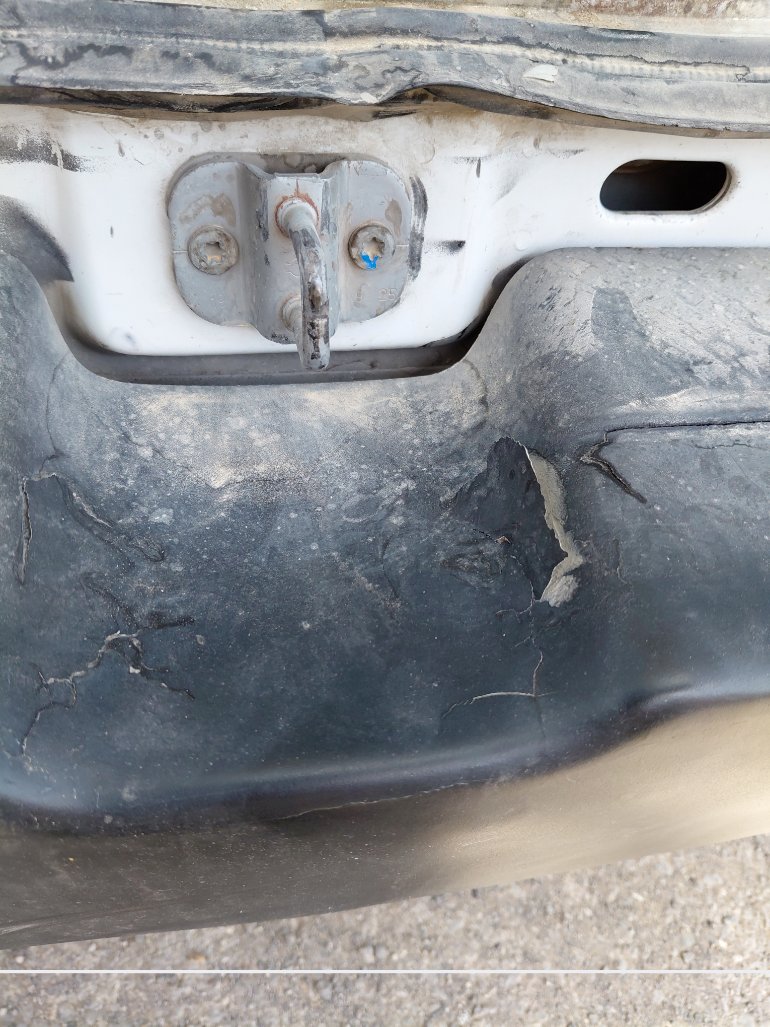 Nissan Urvan  2020 image