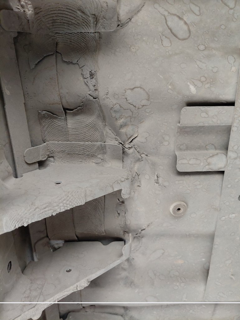 Nissan Urvan  2020 image