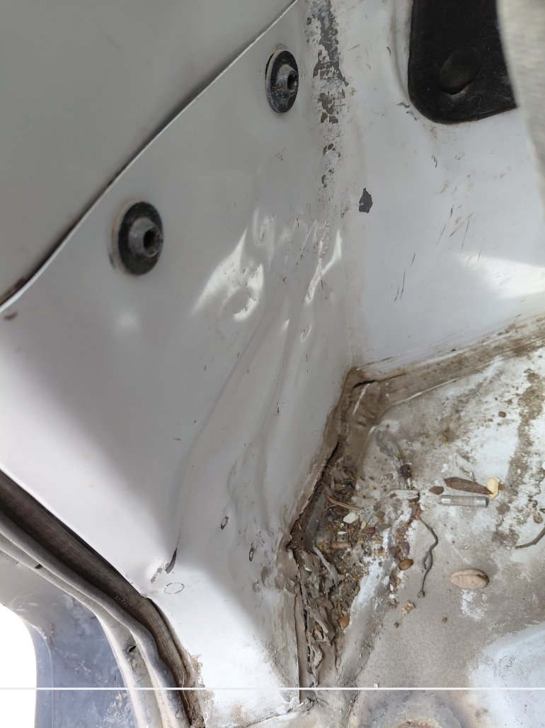 Nissan Urvan  2020 image