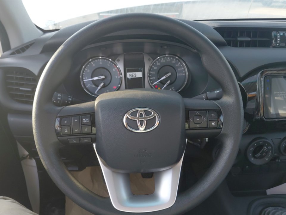 تويوتا هايلكس GLX 4x2 2023 image