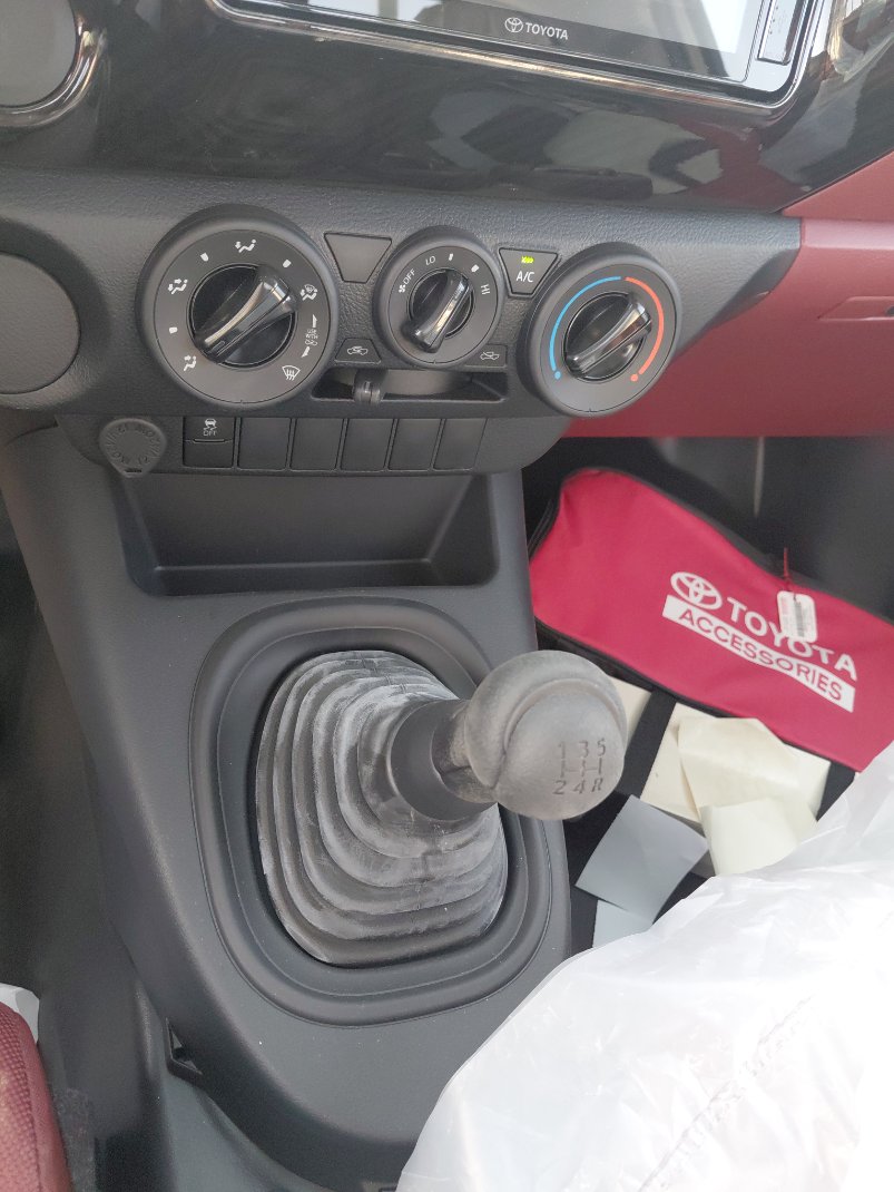 تويوتا هايلكس GLX 4x2 2023 image