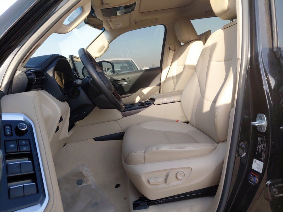 تويوتا لاند كروزور جي اكس ار 4 2024 image