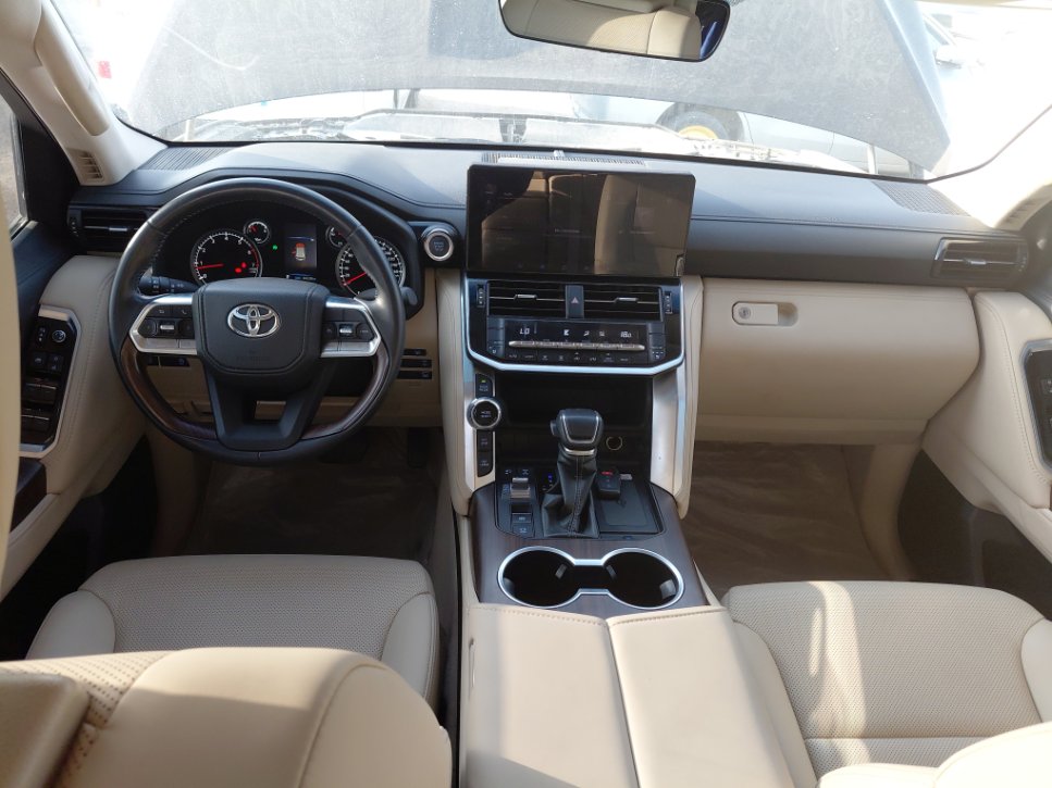 تويوتا لاند كروزور جي اكس ار 4 2024 image