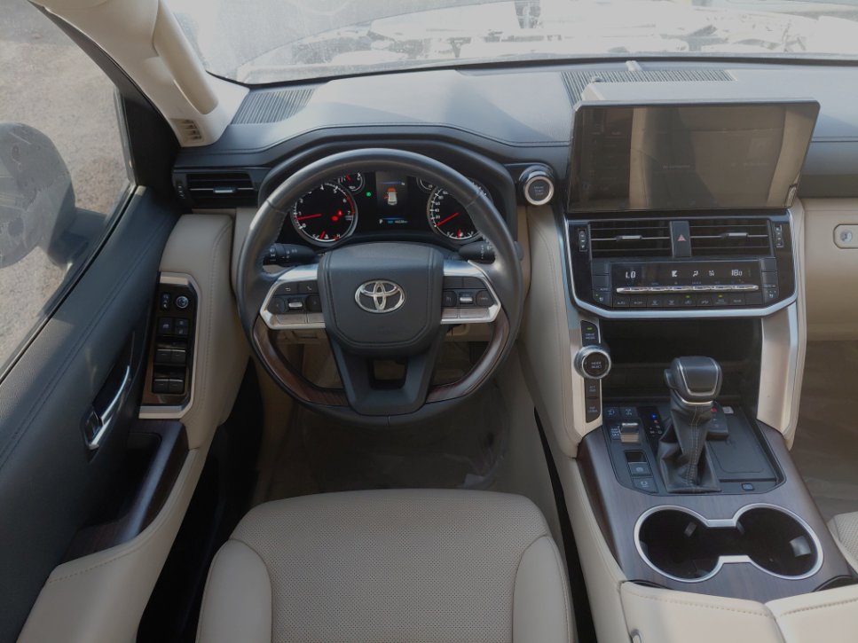 تويوتا لاند كروزور جي اكس ار 4 2024 image