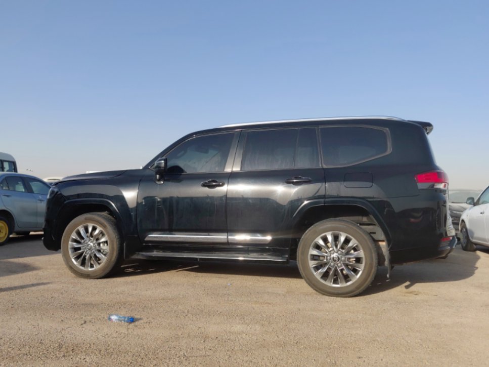 تويوتا لاند كروزور جي اكس ار 4 2024 image