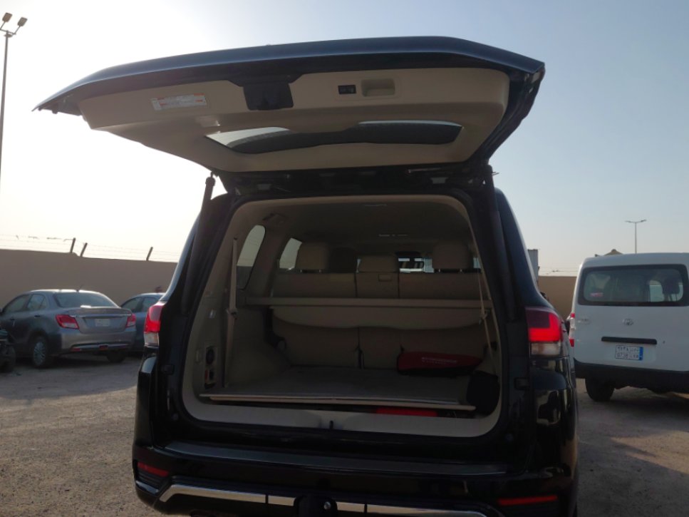 تويوتا لاند كروزور جي اكس ار 4 2024 image