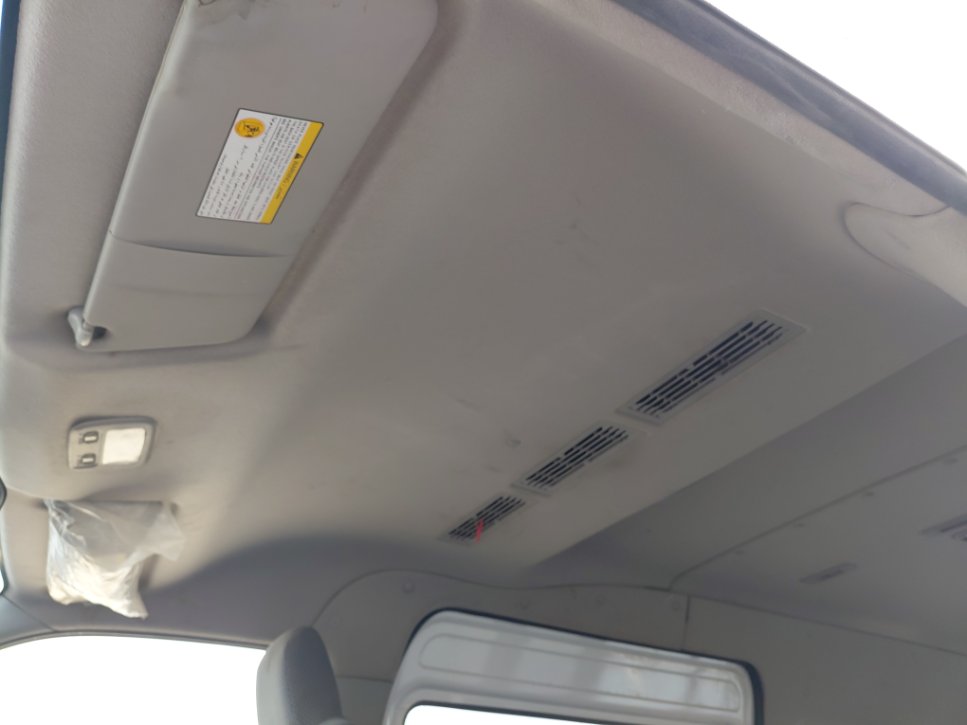 Nissan Urvan  2020 image