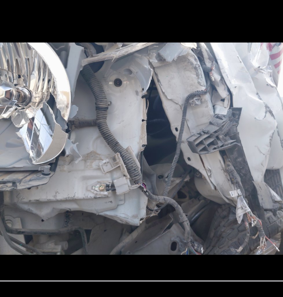 فتون سبورتر السيارة تالف - اسقاط لوحات 2023 image