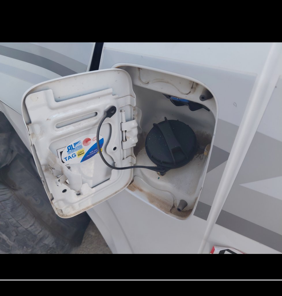 فتون سبورتر السيارة تالف - اسقاط لوحات 2023 image