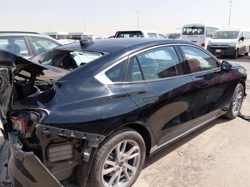 Ford Taurus  2023 image