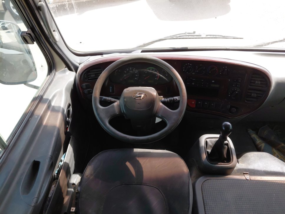 Hyundai County  2016 image