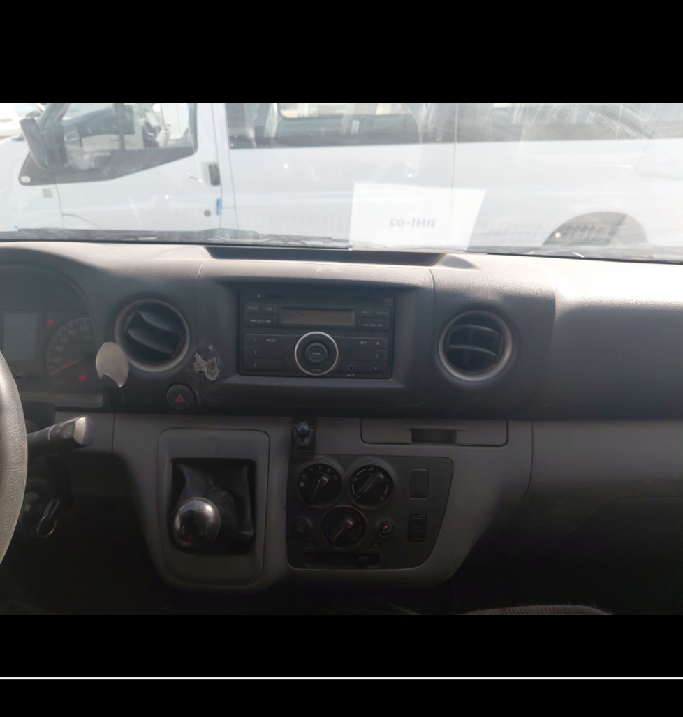 Nissan Urvan  2020 image