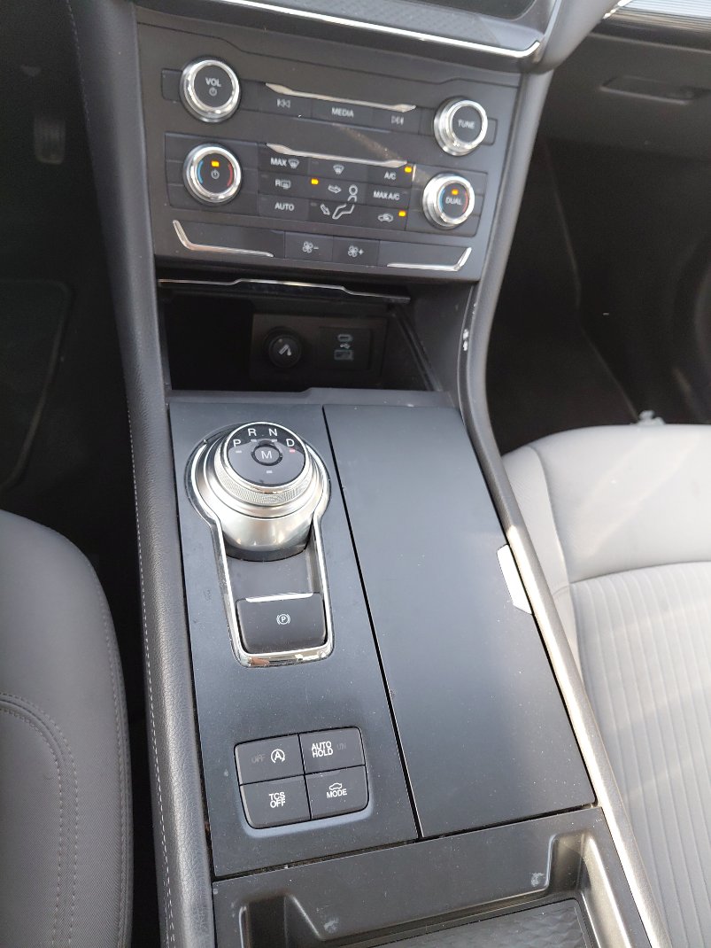 Ford Taurus  2022 image