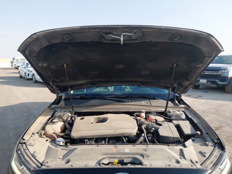 Ford Taurus  2022 image