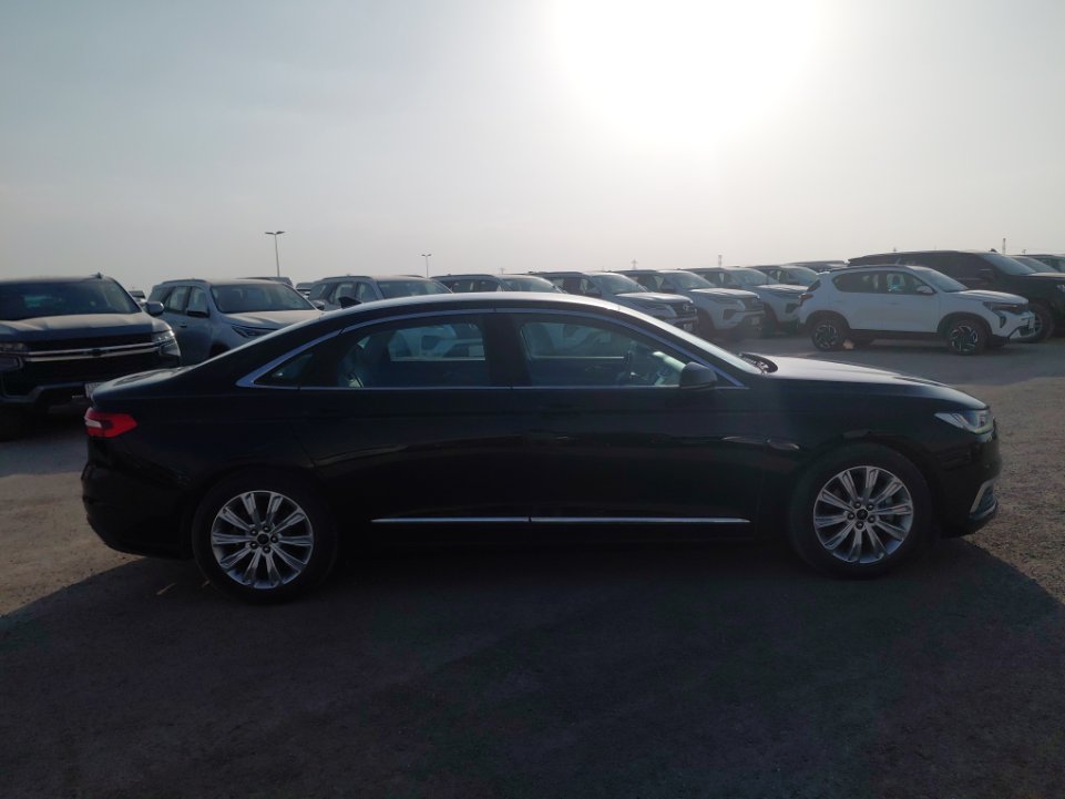 Ford Taurus  2022 image