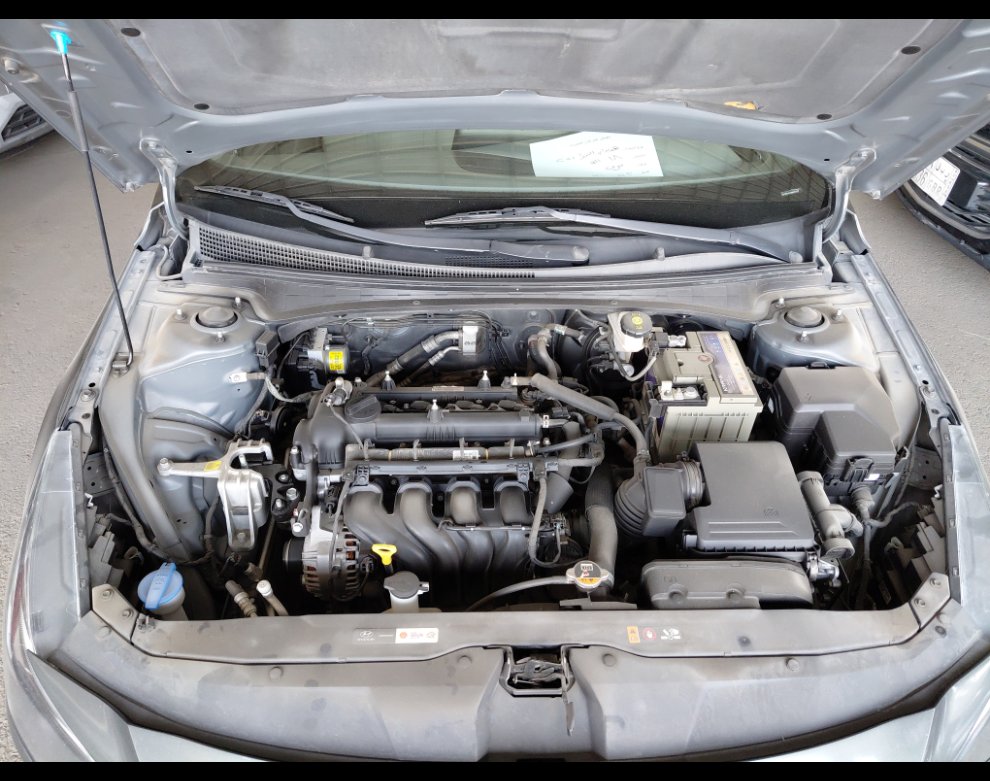 Hyundai Elantra  2021 image