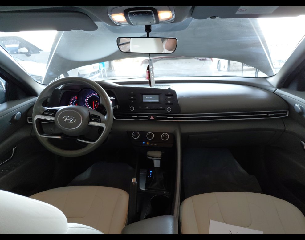 Hyundai Elantra  2021 image