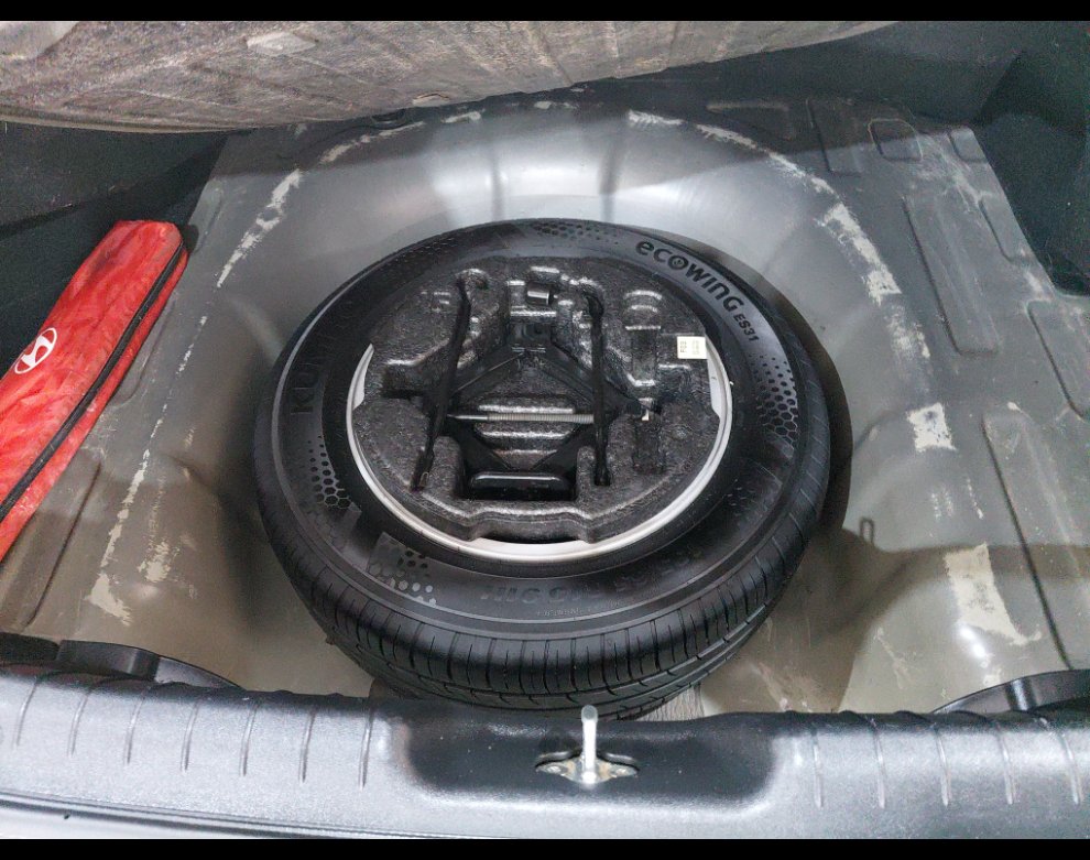 Hyundai Elantra  2021 image