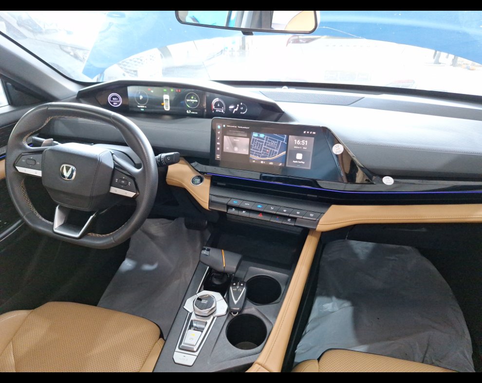 شانجان يو ني في TURBO 2023 image